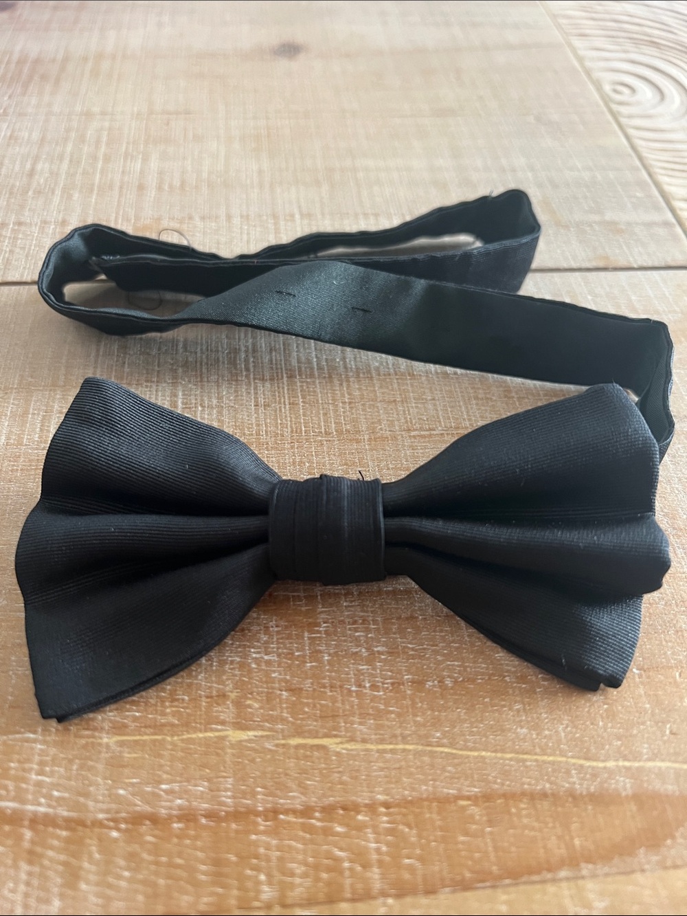 PRADA Classic Black Men's Bow Tie - Solid Black - Picture 1 of 3